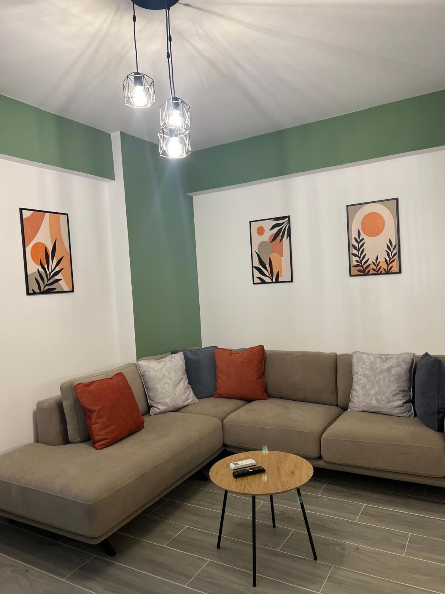 Luxe Orikum Apartament *